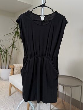 Women’s | H&M Basic Black Pocket Dress Elastic Waist | Small